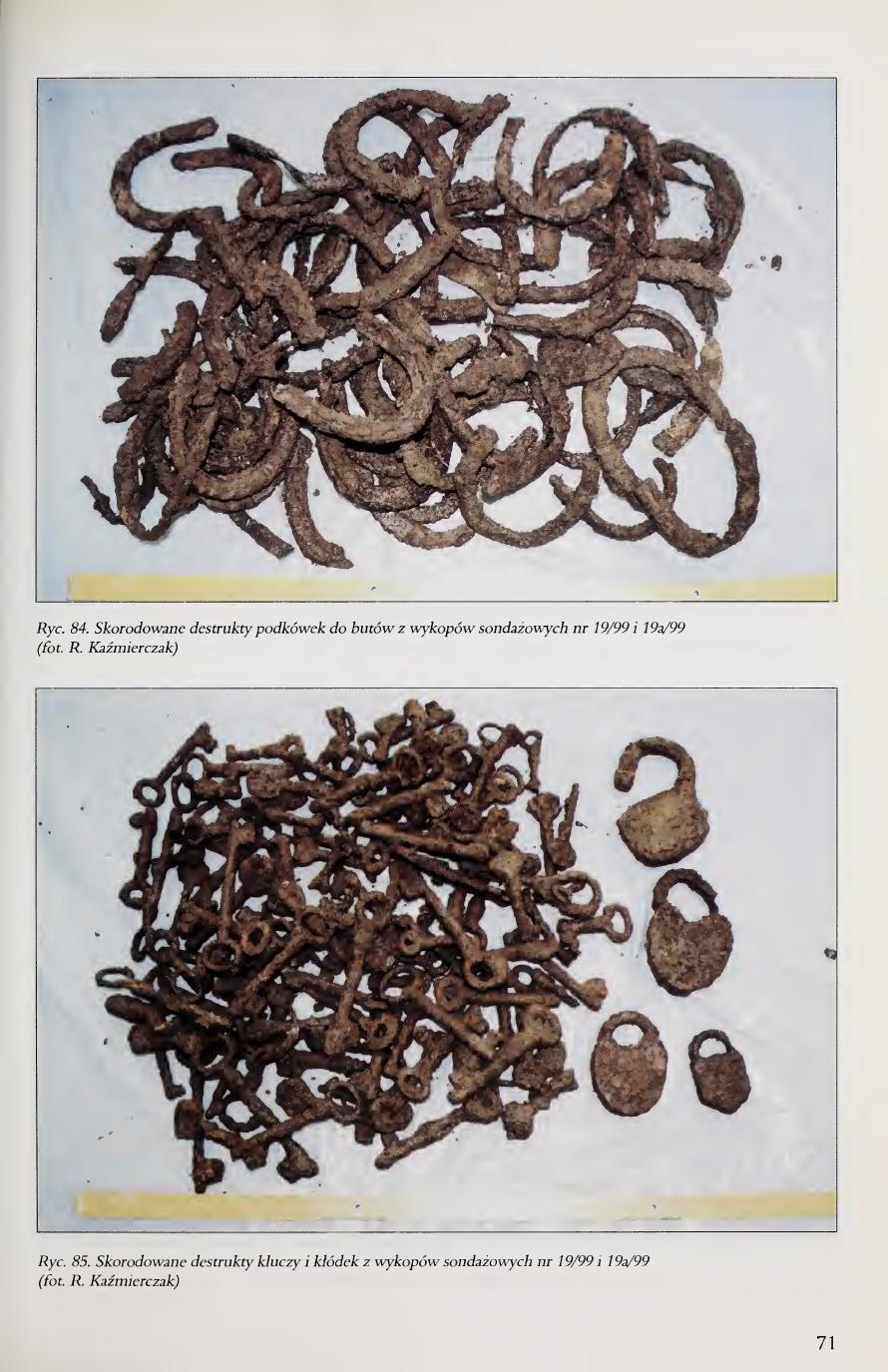 Kola 2000 page 71, Figs. 84 and 85, corroded boot studs and keys/locks